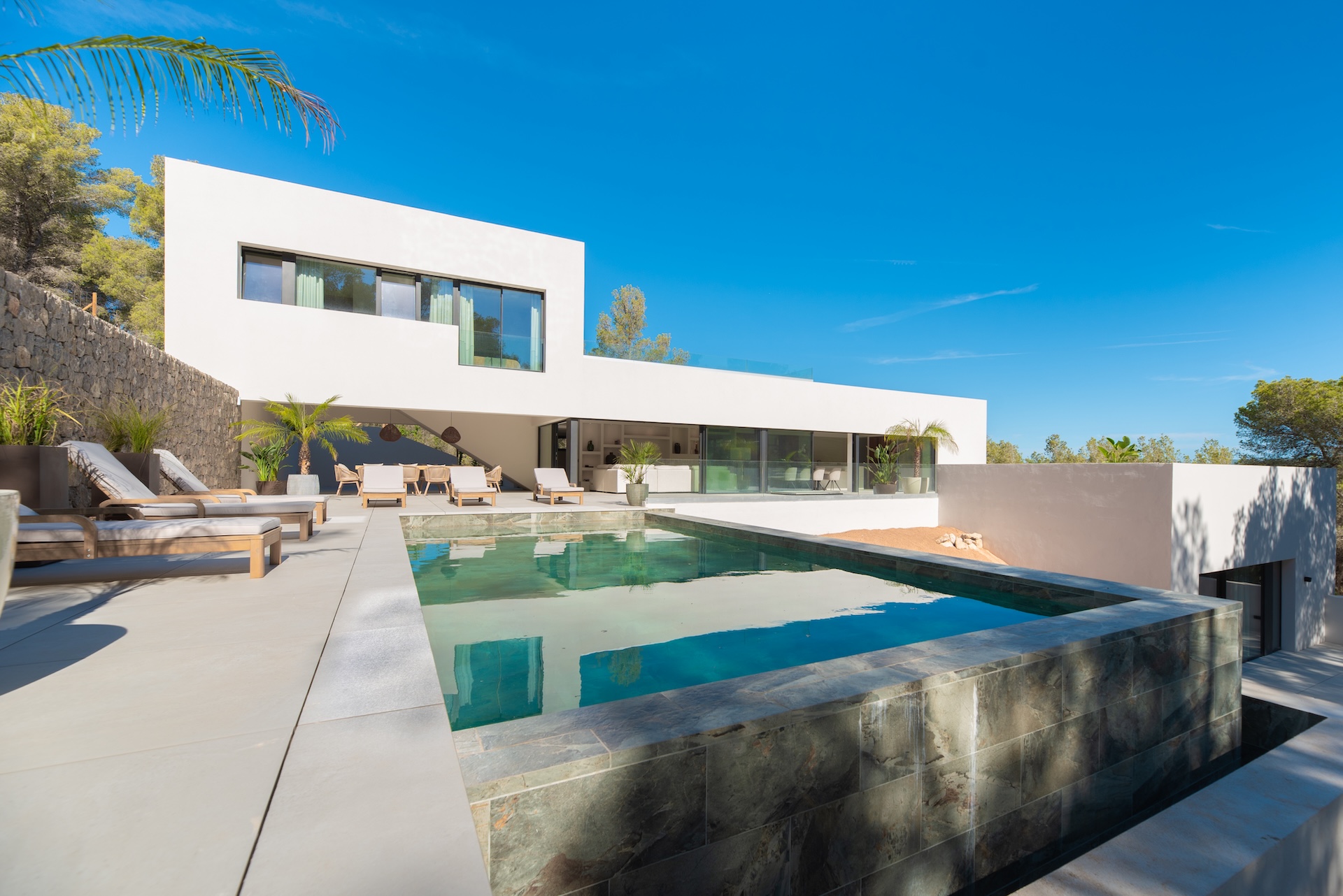 Resa Estates Ibiza villa te koop modern 1. main house.jpg